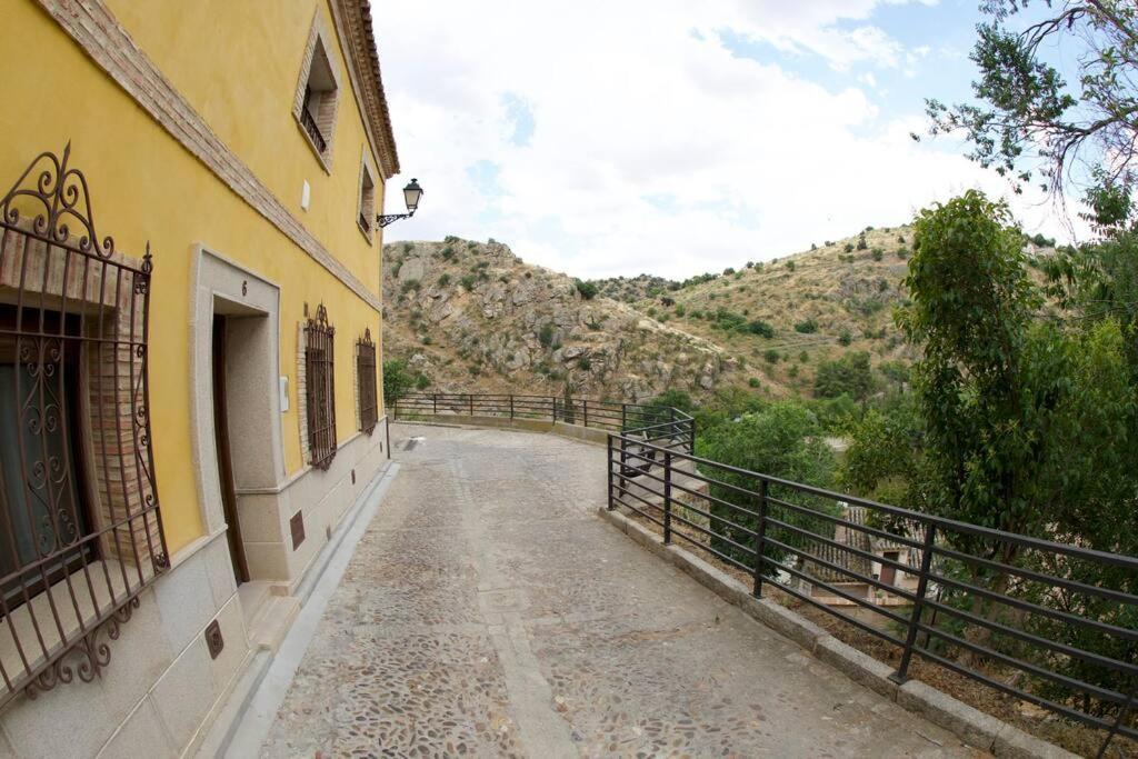 Apartamento Familiar En Toledo, Con 2 Dormitorios, Camas De Matrimonio, Ideal Ubicacion Y Fantasticas Vistas