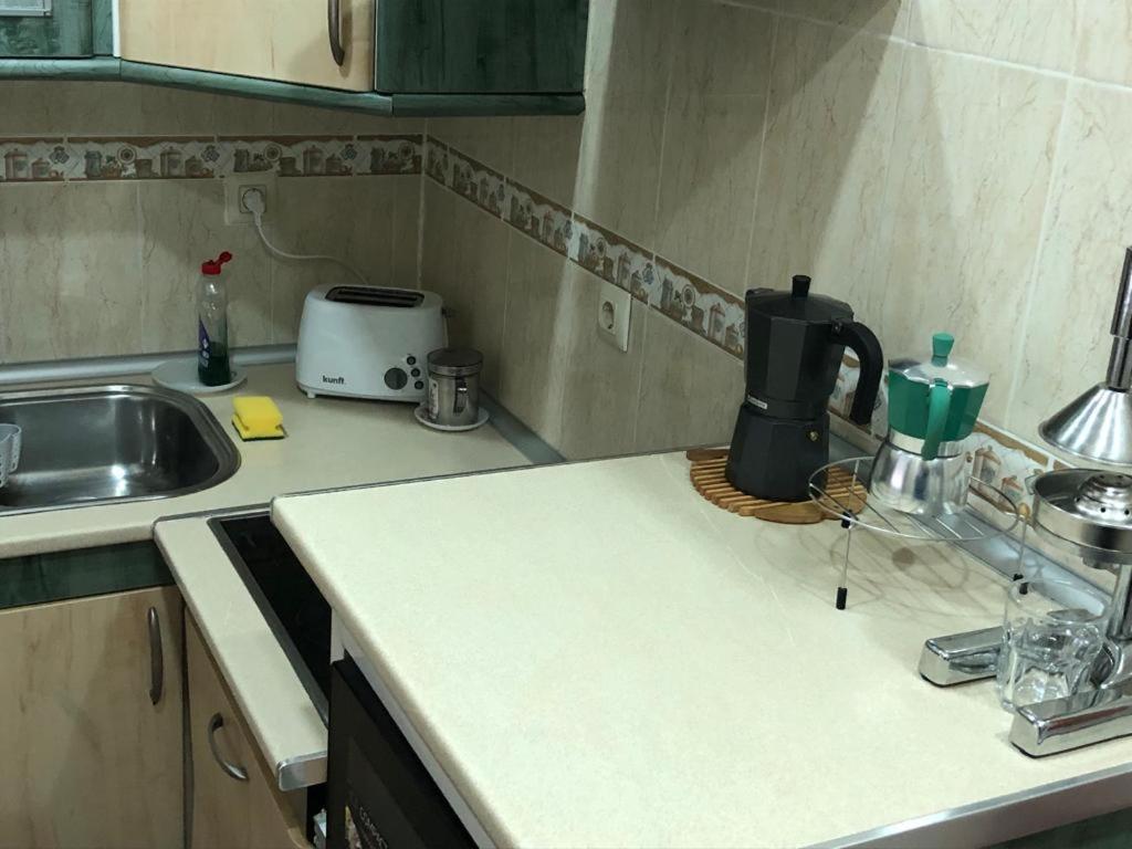 Apartamento Familiar En Toledo, Con 2 Dormitorios, Camas De Matrimonio, Ideal Ubicacion Y Fantasticas Vistas *